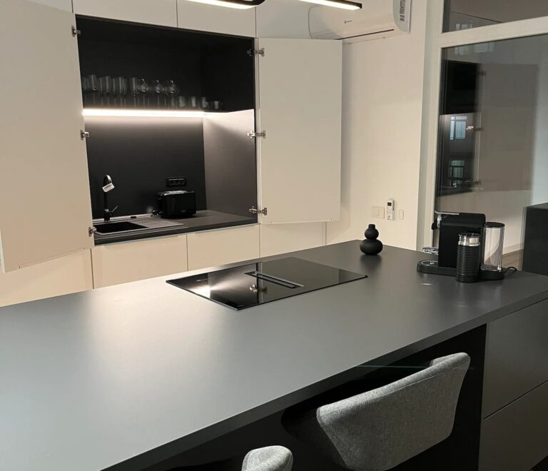 Arethusa Central Apartment