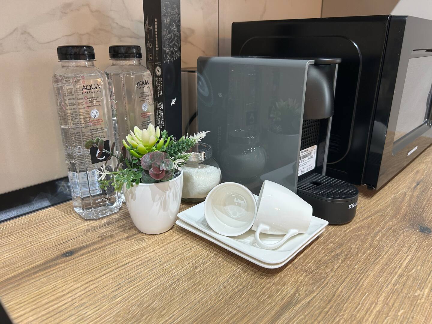 1af231a8-f2ee-4619-a700-66f10fbaae63