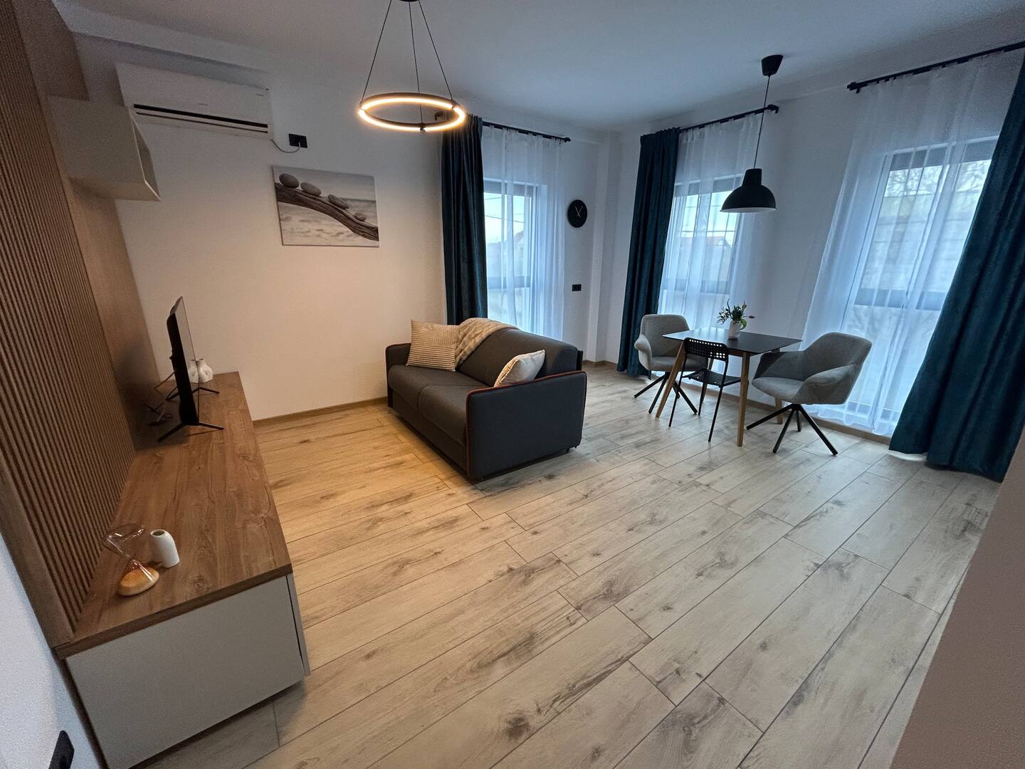 337aac7f-b1b6-49d8-a976-b7b3af4a7109