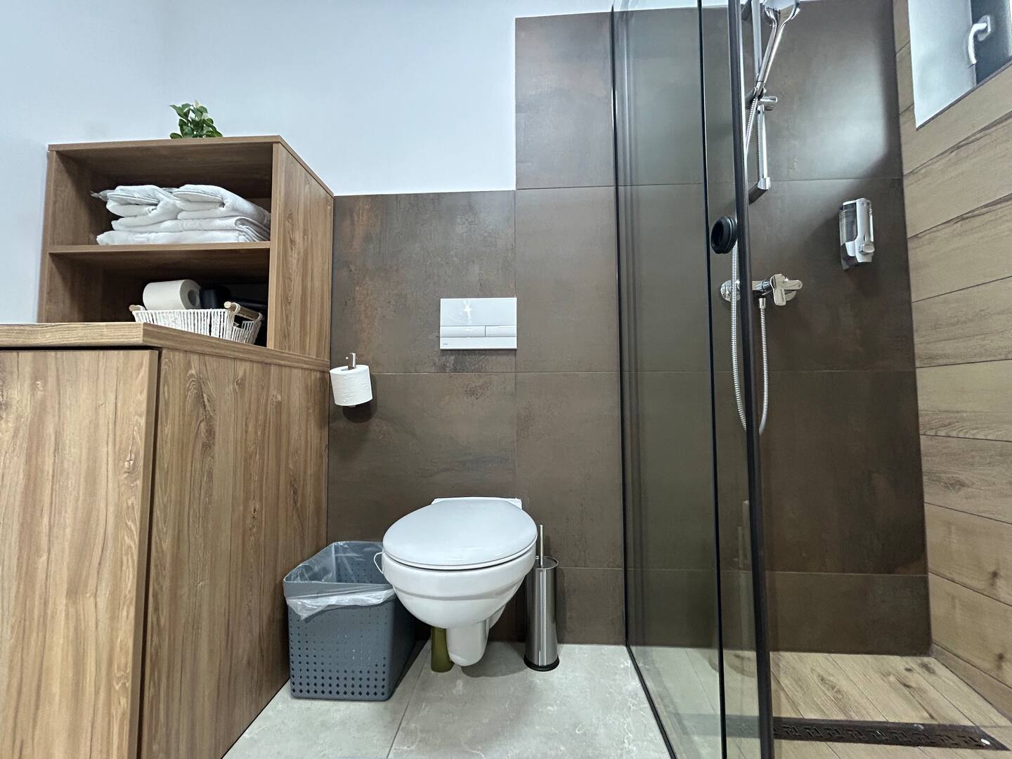 a3423560-0d32-484e-a3b2-b604c6b8bbf0