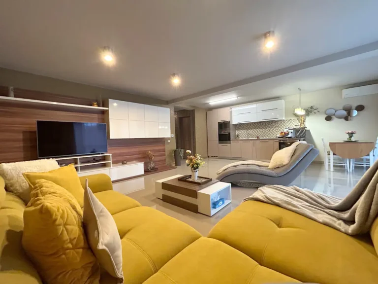 Thea Apartment